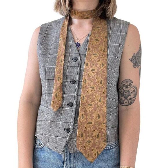 Vintage Burberry London Yellow Green Paisley Geometric 100% Silk Preppy Tie - Picture 1 of 4